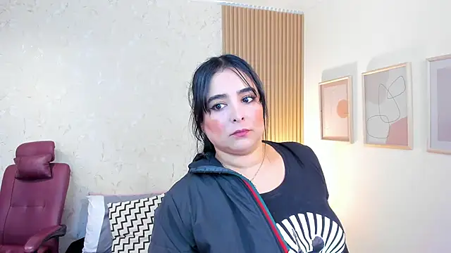 taylor bennet online show from 11-07-25, 11:54