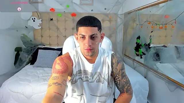 Alex cute77 online show from 10-08-25, 12:14