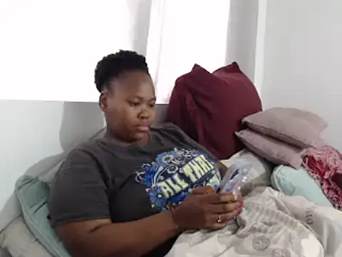 Snapshot of Real1SweetQueen chatting on 10-09-25, 07:50 Real1SweetQueen online show from 10-09-25, 07:50