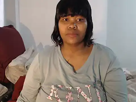 Snapshot of Real1SweetQueen chatting on 10-16-25, 06:47 Real1SweetQueen online show from 10-16-25, 06:47