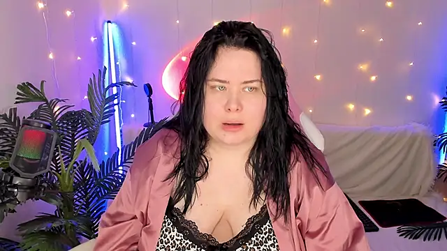 Akemi BBW online show from 12-20-24, 04:20