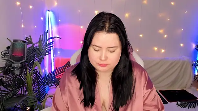 Akemi BBW online show from 12-20-24, 08:55
