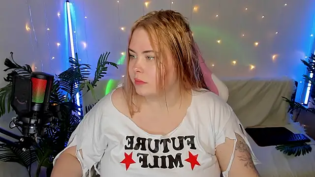 Akemi BBW online show from 01-18-25, 07:26