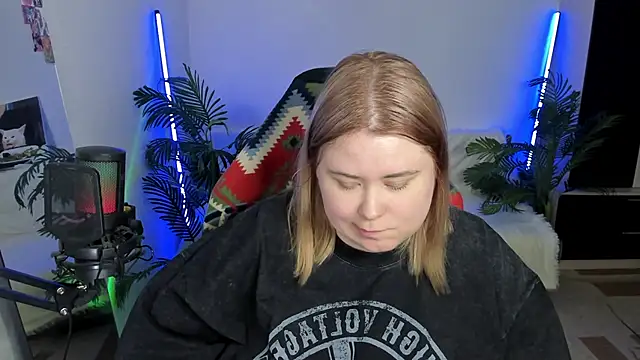 Akemi BBW online show from 02-25-25, 09:24