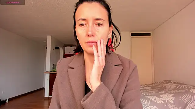 zoe jeane beker online show from 12-11-24, 09:01