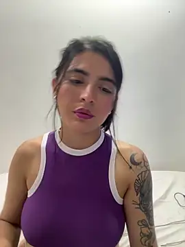 CristalCerati online show from 01-02-25, 12:34