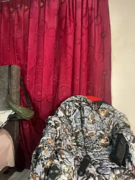 Snapshot of zoe_adhara chatting on 10-30-25, 10:10 zoe adhara online show from 10-30-25, 10:10