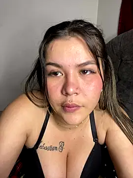 Snapshot of zoe_adhara chatting on 10-31-25, 10:16 zoe adhara online show from 10-31-25, 10:16