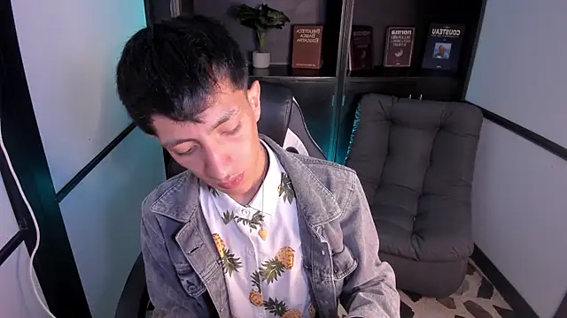 DereckCooperr online show from 10-10-25, 09:25