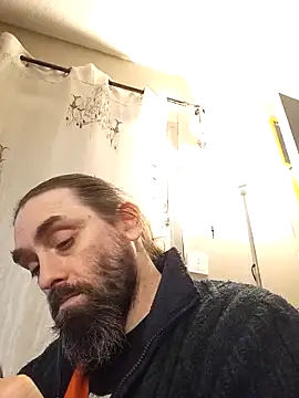 Snapshot of teekoine1 chatting on 12-01-25, 01:10 teekoine1 online show from 12-01-25, 01:10