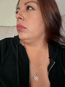 Snapshot of seherlatin chatting on 02-12-26, 09:10 seherlatin online show from 02-12-26, 09:10