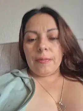 Snapshot of seherlatin chatting on 02-15-26, 04:47 seherlatin online show from 02-15-26, 04:47