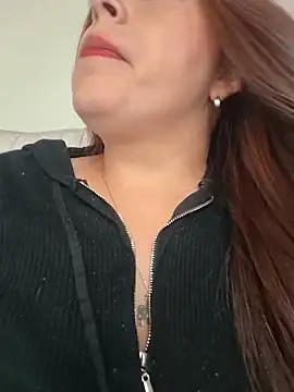 Snapshot of seherlatin chatting on 02-19-26, 08:38 seherlatin online show from 02-19-26, 08:38