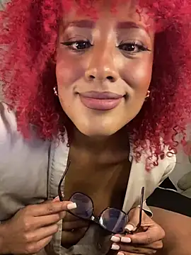 Kasandralopez online show from 01-24-25, 03:43