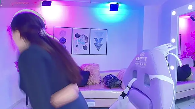 Isa reel online show from 10-17-25, 07:38