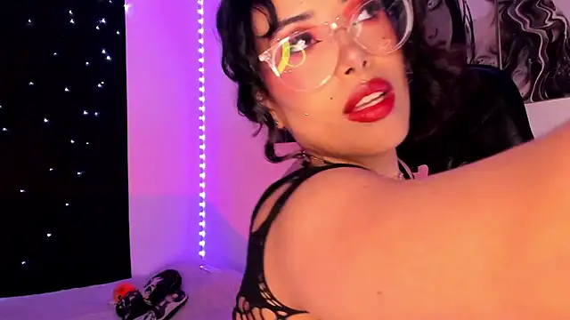 Snapshot of willow_poisson chatting on 12-27-24, 05:26 willow poisson online show from 12-27-24, 05:26