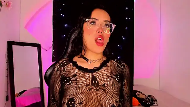 Snapshot of willow_poisson chatting on 01-30-25, 05:39 willow poisson online show from 01-30-25, 05:39