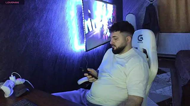 Snapshot of Eduu2322 chatting on 04-07-26, 11:48 Eduu2322 online show from 04-07-26, 11:48