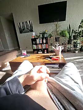 Snapshot of Cemg chatting on 11-14-25, 06:39 Cemg online show from 11-14-25, 06:39