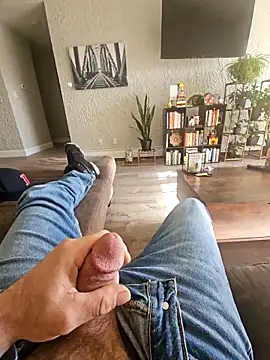 Snapshot of Cemg chatting on 02-28-26, 07:26 Cemg online show from 02-28-26, 07:26