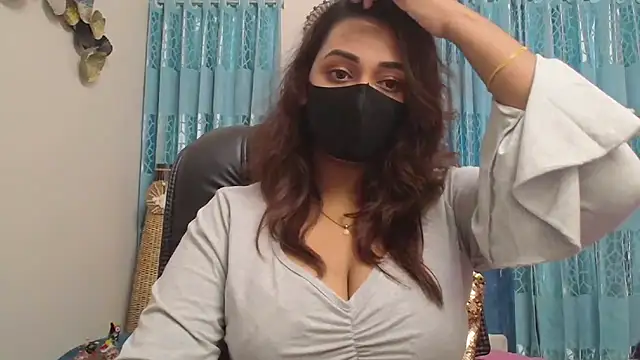 Snapshot of OH-Monica chatting on 10-11-25, 07:51 OH-Monica online show from 10-11-25, 07:51