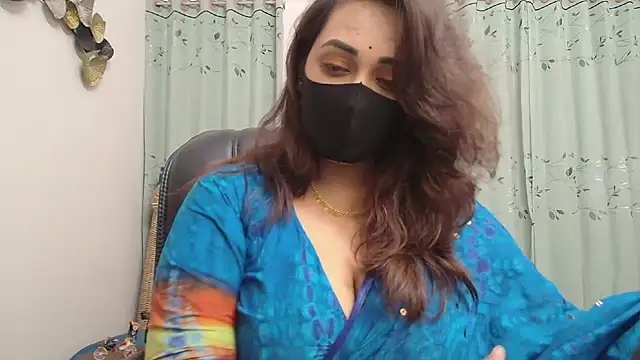 Snapshot of OH-Monica chatting on 10-14-25, 07:47 OH-Monica online show from 10-14-25, 07:47