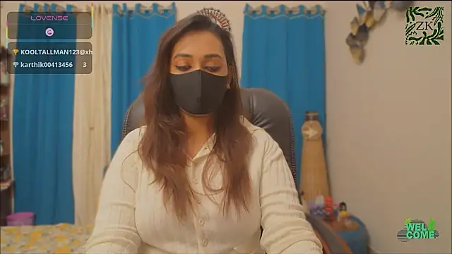 Snapshot of OH-Monica chatting on 01-11-26, 12:37 OH-Monica online show from 01-11-26, 12:37