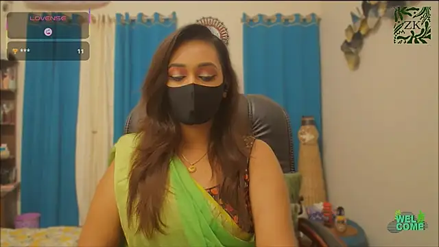 Snapshot of OH-Monica chatting on 01-12-26, 04:34 OH-Monica online show from 01-12-26, 04:34