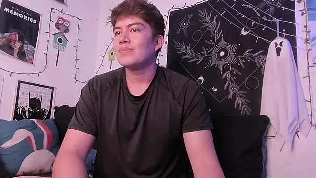 Snapshot of Nico_bulg3 chatting on 10-23-25, 12:21 Nico bulg3 online show from 10-23-25, 12:21