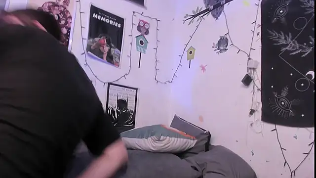 Snapshot of Nico_bulg3 chatting on 10-28-25, 03:21 Nico bulg3 online show from 10-28-25, 03:21