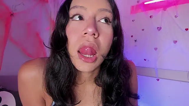 Snapshot of AdammClark1 chatting on 10-27-25, 09:08 AdammClark1 online show from 10-27-25, 09:08