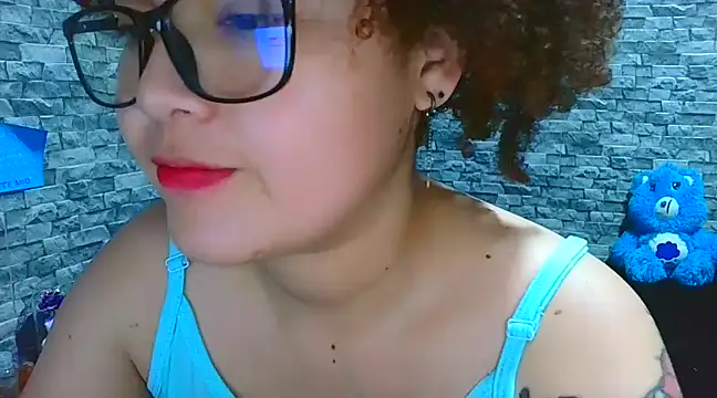 vanellope12 online show from 12-18-24, 05:42