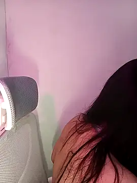 Snapshot of Chall_mee chatting on 11-25-25, 04:29 Chall mee online show from 11-25-25, 04:29