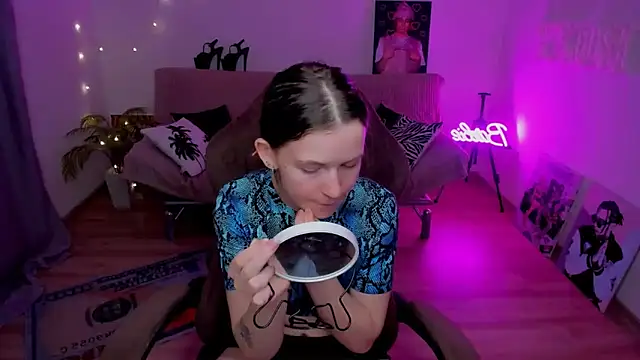 HelloRoxy online show from 02-06-26, 07:28