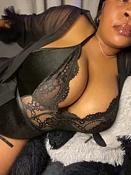 Snapshot of YellowHoneyDip chatting on 02-03-26, 06:57 YellowHoneyDip online show from 02-03-26, 06:57