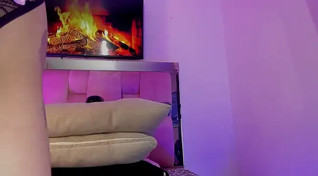 emily lady20 online show from 01-05-25, 07:49