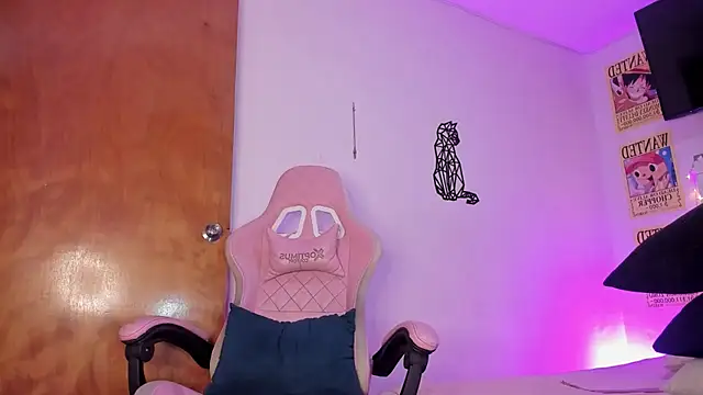 emily lady20 online show from 11-30-25, 07:56