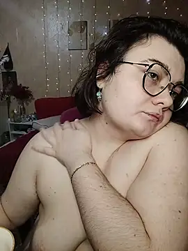 Snapshot of DenisHailey chatting on 02-19-26, 05:53 DenisHailey online show from 02-19-26, 05:53