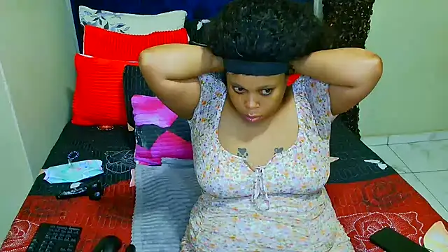 THESHORTQUEEN online show from 12-17-25, 02:28