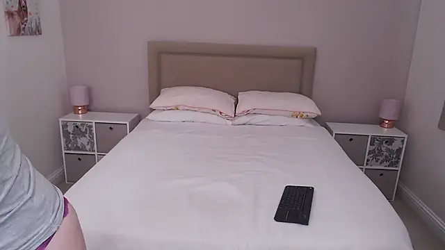British Goddess Anna online show from 01-03-25, 11:25