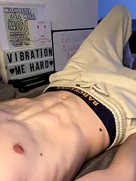 Snapshot of secret_dream415 chatting on 10-14-25, 07:25 secret dream415 online show from 10-14-25, 07:25