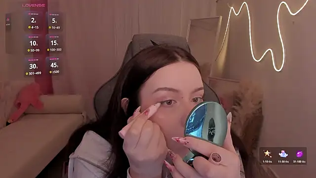 CoralineKeyns online show from 02-12-26, 05:24