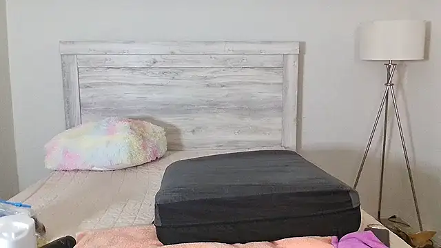 Carmen Cream online show from 02-11-26, 05:29