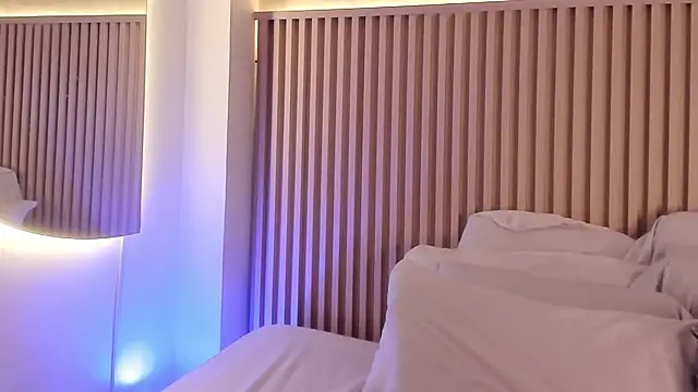 Snapshot of daiana_curly chatting on 10-13-25, 08:09 daiana curly online show from 10-13-25, 08:09