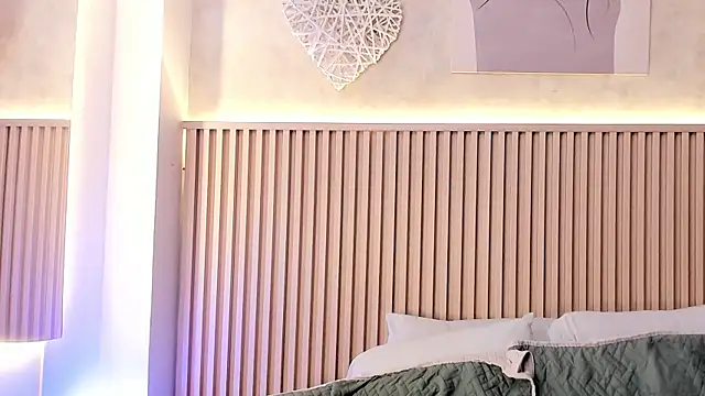 Snapshot of daiana_curly chatting on 11-16-25, 07:52 daiana curly online show from 11-16-25, 07:52