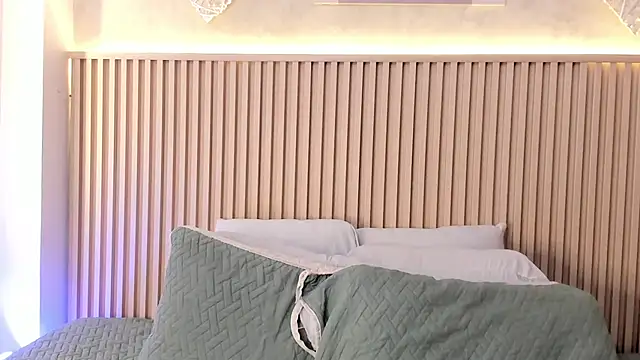 Snapshot of daiana_curly chatting on 01-09-26, 08:10 daiana curly online show from 01-09-26, 08:10