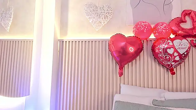 Snapshot of daiana_curly chatting on 02-14-26, 08:05 daiana curly online show from 02-14-26, 08:05