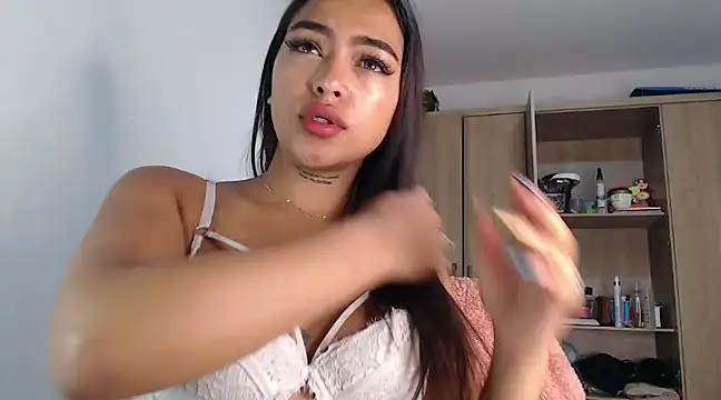 fairylatin222 online show from 01-19-25, 09:55