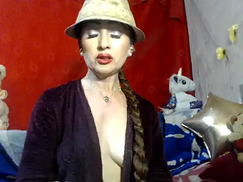 hottieperla online show from 01-30-25, 08:21