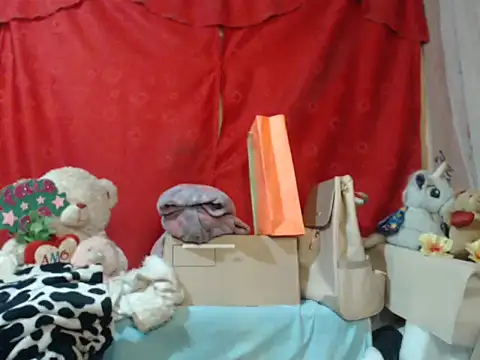 hottieperla online show from 11-17-25, 06:35